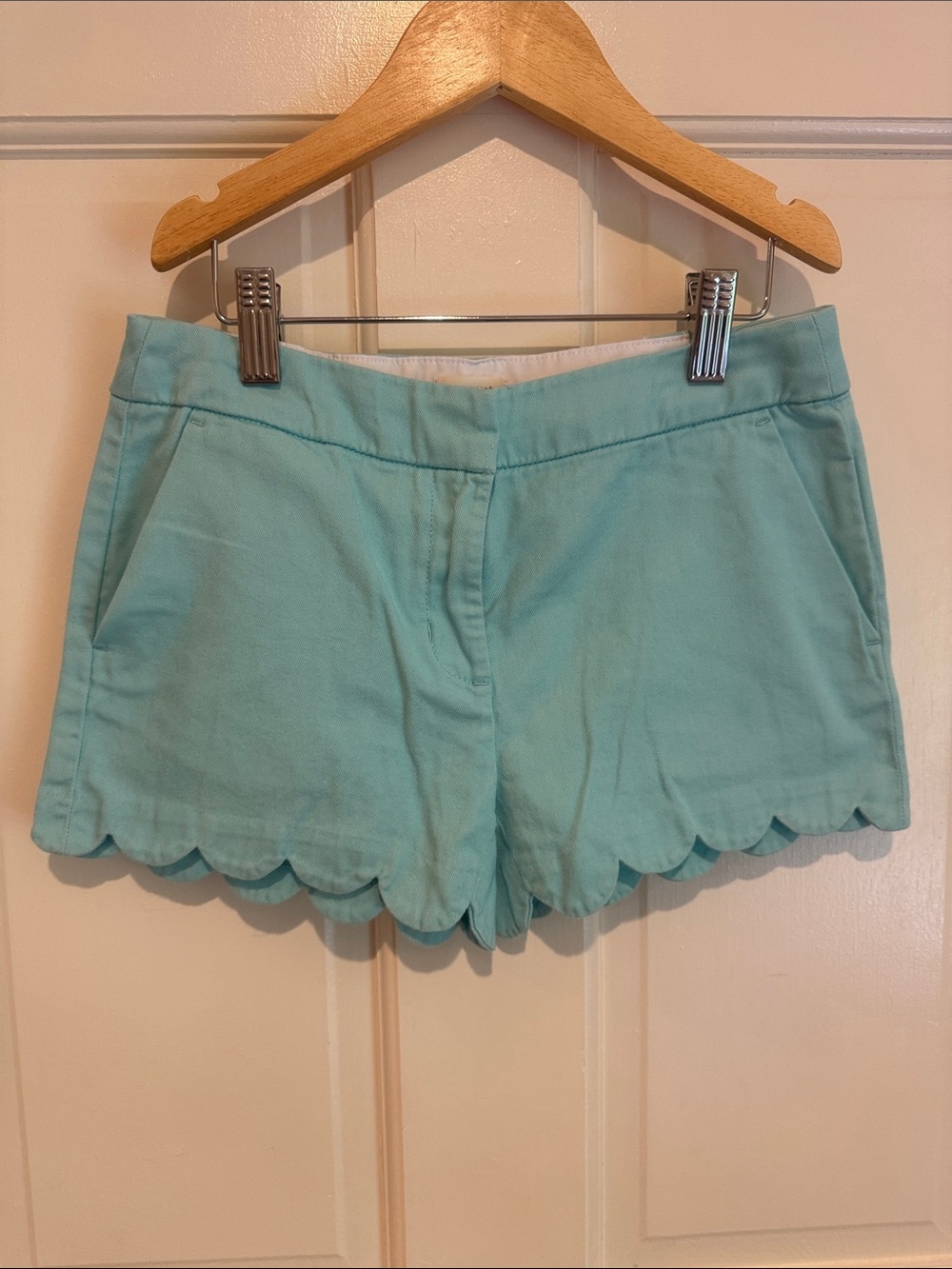 Girls scalloped shorts size 10